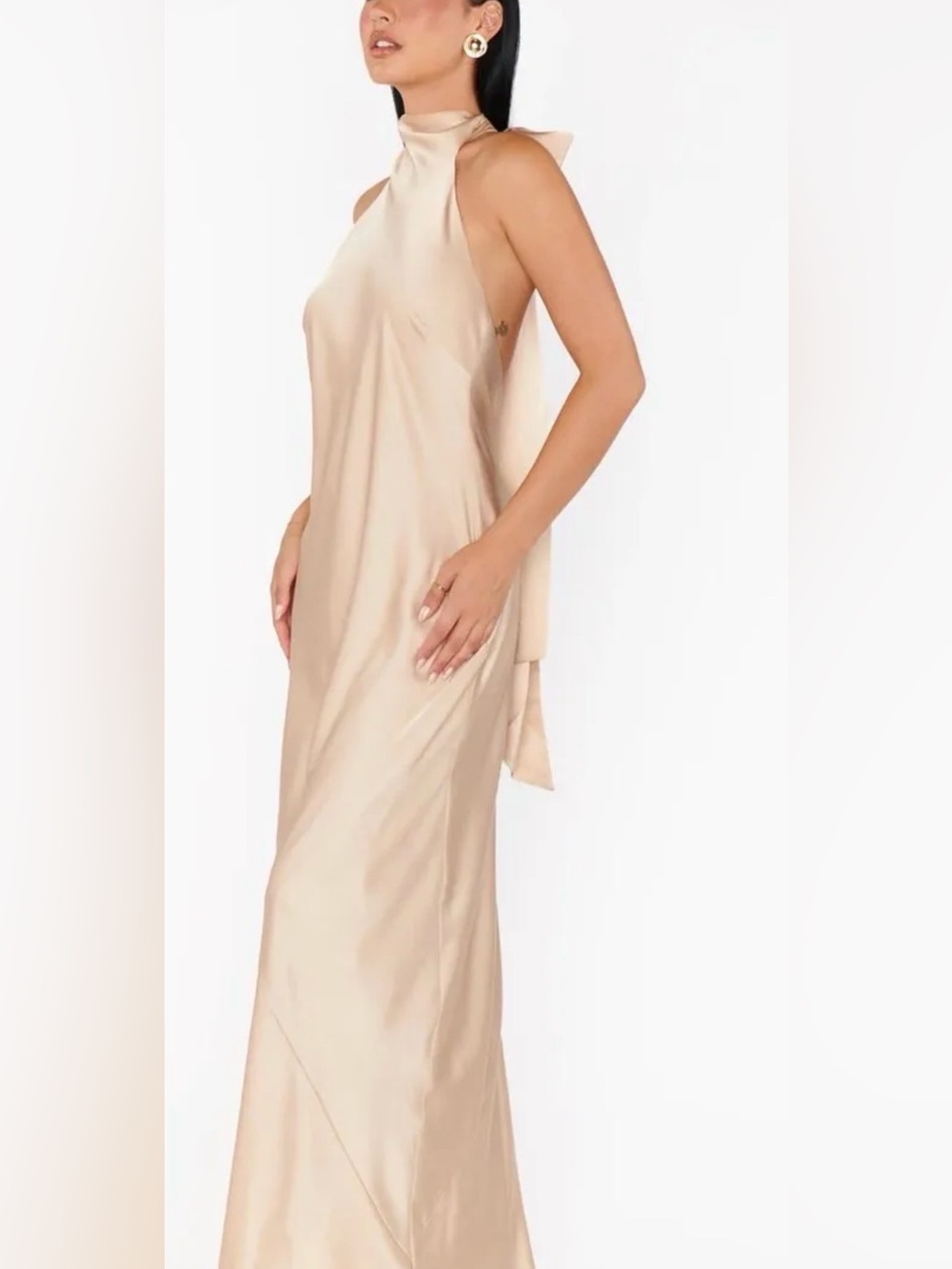 Show me your mumu Lisa Maxi Dress ~
Champagne Luxe Satin